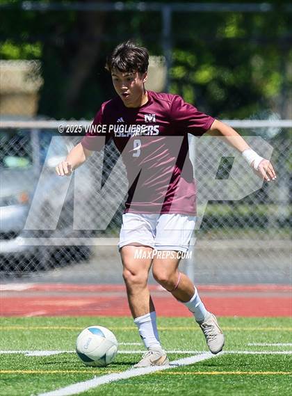 Thumbnail 3 in Mercer Island @ Auburn Mountainview (WIAA 3A Semi Final) photogallery.