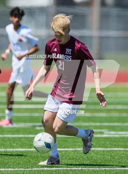 Thumbnail 3 in Mercer Island @ Auburn Mountainview (WIAA 3A Semi Final) photogallery.