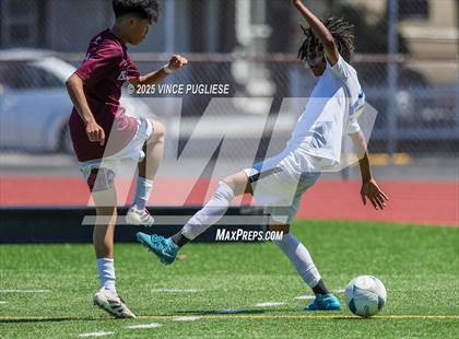 Thumbnail 1 in Mercer Island @ Auburn Mountainview (WIAA 3A Semi Final) photogallery.
