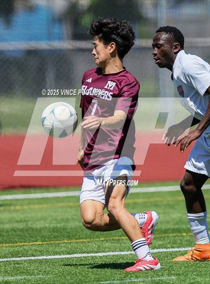 Thumbnail 3 in Mercer Island @ Auburn Mountainview (WIAA 3A Semi Final) photogallery.