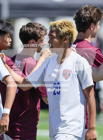Thumbnail 3 in Mercer Island @ Auburn Mountainview (WIAA 3A Semi Final) photogallery.