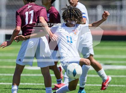 Thumbnail 2 in Mercer Island @ Auburn Mountainview (WIAA 3A Semi Final) photogallery.