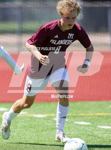 Thumbnail 2 in Mercer Island @ Auburn Mountainview (WIAA 3A Semi Final) photogallery.