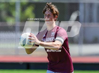 Thumbnail 2 in Mercer Island @ Auburn Mountainview (WIAA 3A Semi Final) photogallery.