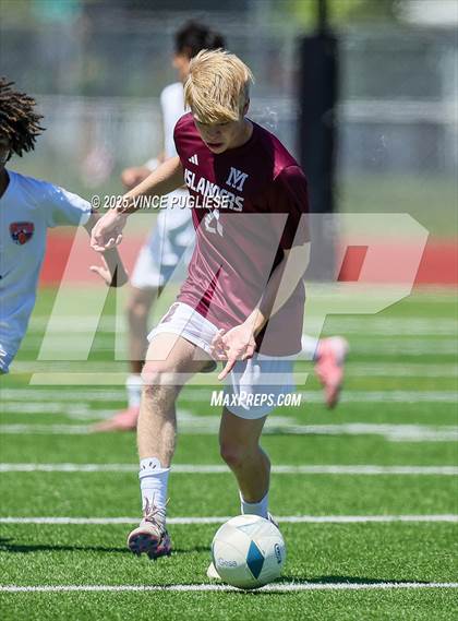 Thumbnail 2 in Mercer Island @ Auburn Mountainview (WIAA 3A Semi Final) photogallery.