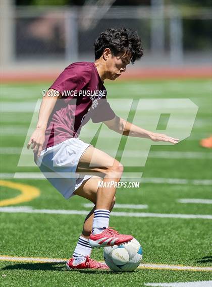 Thumbnail 1 in Mercer Island @ Auburn Mountainview (WIAA 3A Semi Final) photogallery.