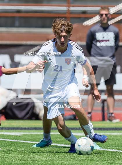 Thumbnail 3 in Mercer Island @ Auburn Mountainview (WIAA 3A Semi Final) photogallery.