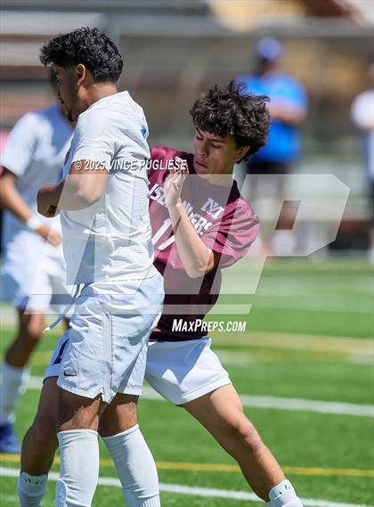 Thumbnail 2 in Mercer Island @ Auburn Mountainview (WIAA 3A Semi Final) photogallery.
