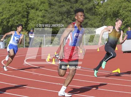 Thumbnail 1 in Sierra Foothill League Tri Meet photogallery.
