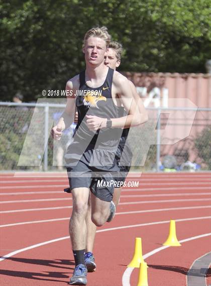 Thumbnail 1 in Sierra Foothill League Tri Meet photogallery.