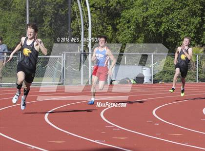Thumbnail 1 in Sierra Foothill League Tri Meet photogallery.