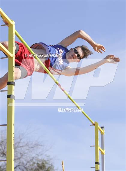 Thumbnail 2 in Sierra Foothill League Tri Meet photogallery.