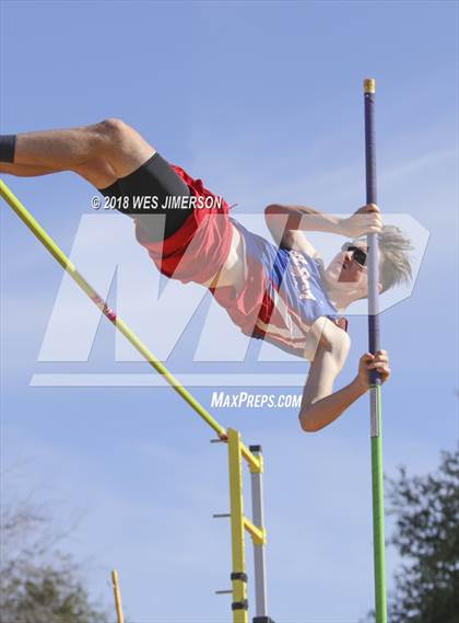 Thumbnail 3 in Sierra Foothill League Tri Meet photogallery.