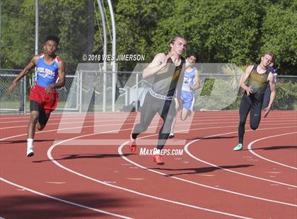 Thumbnail 3 in Sierra Foothill League Tri Meet photogallery.