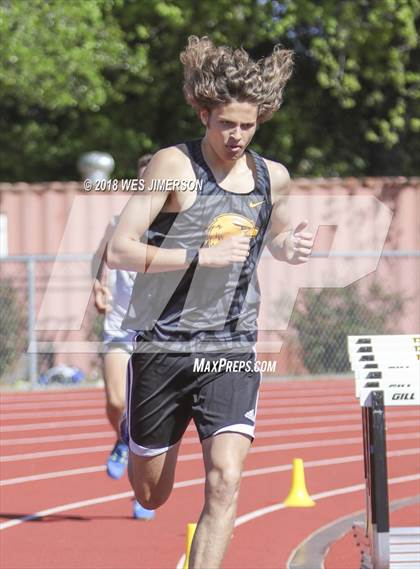 Thumbnail 3 in Sierra Foothill League Tri Meet photogallery.