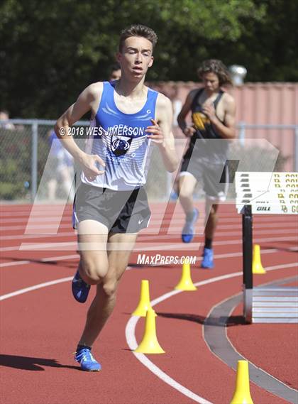 Thumbnail 3 in Sierra Foothill League Tri Meet photogallery.
