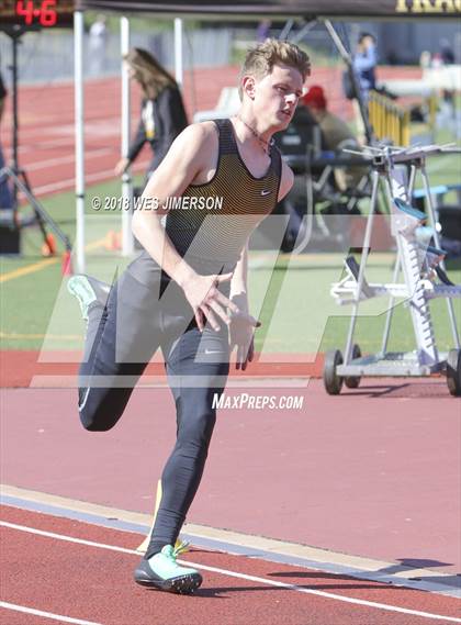 Thumbnail 3 in Sierra Foothill League Tri Meet photogallery.