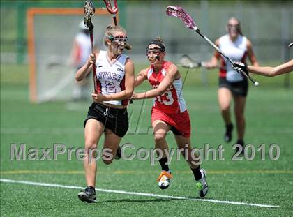 Thumbnail 2 in Carthage vs. Nyack (NYSPHSAA Class C Semifinal) photogallery.