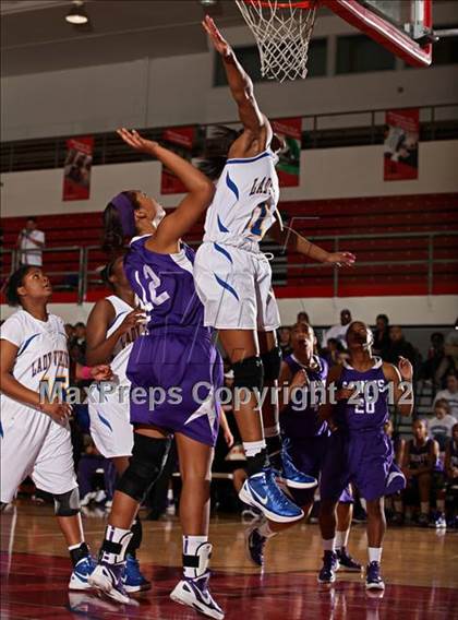 Thumbnail 2 in St. Anthony vs. St. Bernard (Real Run Classic) photogallery.