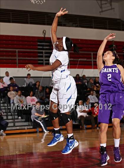 Thumbnail 3 in St. Anthony vs. St. Bernard (Real Run Classic) photogallery.
