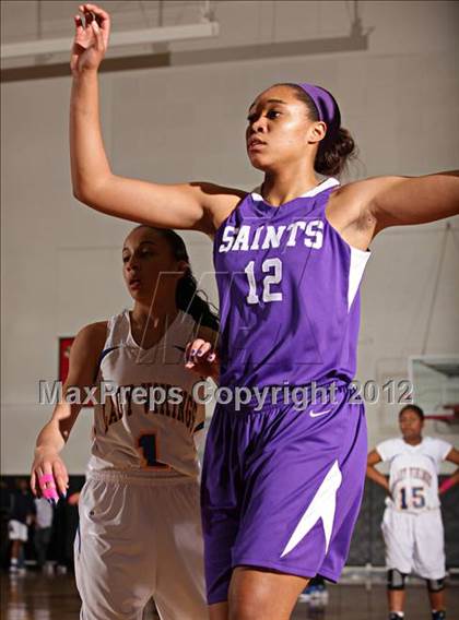 Thumbnail 1 in St. Anthony vs. St. Bernard (Real Run Classic) photogallery.
