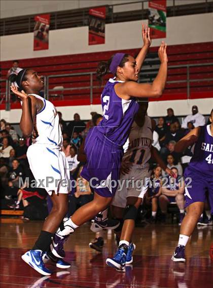 Thumbnail 2 in St. Anthony vs. St. Bernard (Real Run Classic) photogallery.