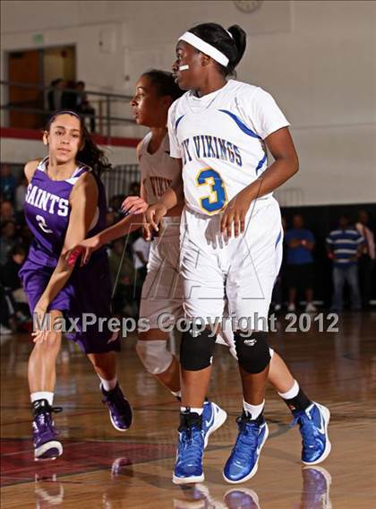 Thumbnail 1 in St. Anthony vs. St. Bernard (Real Run Classic) photogallery.
