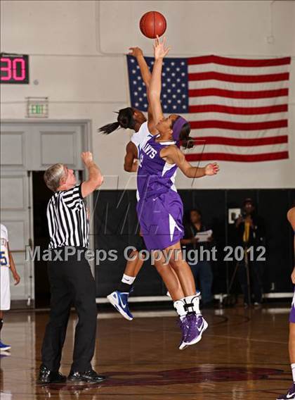 Thumbnail 1 in St. Anthony vs. St. Bernard (Real Run Classic) photogallery.
