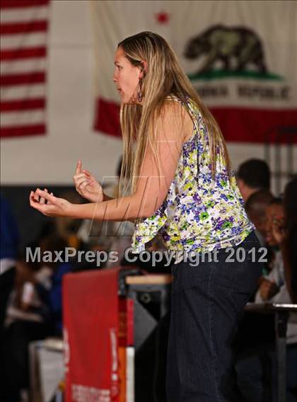 Thumbnail 3 in St. Anthony vs. St. Bernard (Real Run Classic) photogallery.
