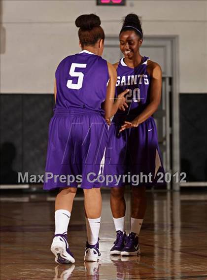Thumbnail 1 in St. Anthony vs. St. Bernard (Real Run Classic) photogallery.