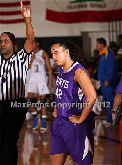 Thumbnail 2 in St. Anthony vs. St. Bernard (Real Run Classic) photogallery.