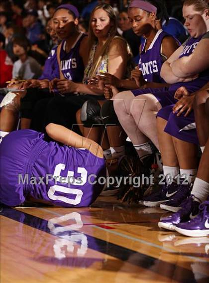 Thumbnail 1 in St. Anthony vs. St. Bernard (Real Run Classic) photogallery.