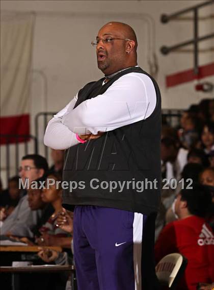 Thumbnail 2 in St. Anthony vs. St. Bernard (Real Run Classic) photogallery.