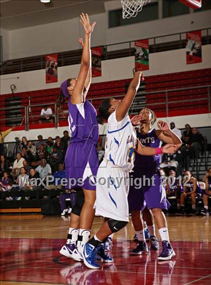 Thumbnail 1 in St. Anthony vs. St. Bernard (Real Run Classic) photogallery.