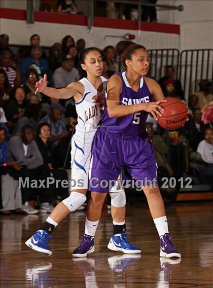 Thumbnail 2 in St. Anthony vs. St. Bernard (Real Run Classic) photogallery.