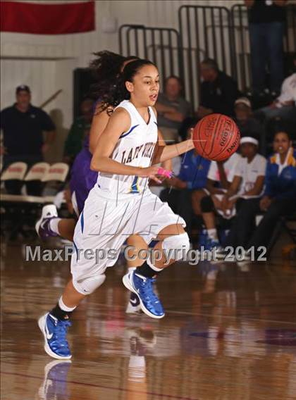 Thumbnail 1 in St. Anthony vs. St. Bernard (Real Run Classic) photogallery.