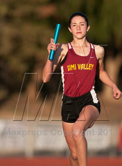 Thumbnail 2 in Don Green Invitational Girls 4x400 Meter Relay photogallery.
