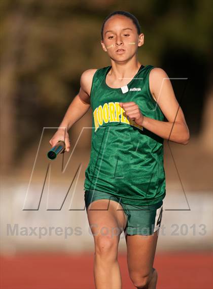 Thumbnail 2 in Don Green Invitational Girls 4x400 Meter Relay photogallery.