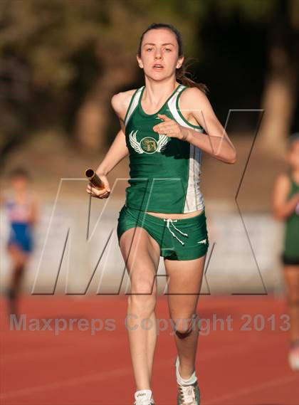 Thumbnail 3 in Don Green Invitational Girls 4x400 Meter Relay photogallery.