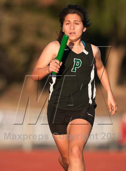Thumbnail 2 in Don Green Invitational Girls 4x400 Meter Relay photogallery.
