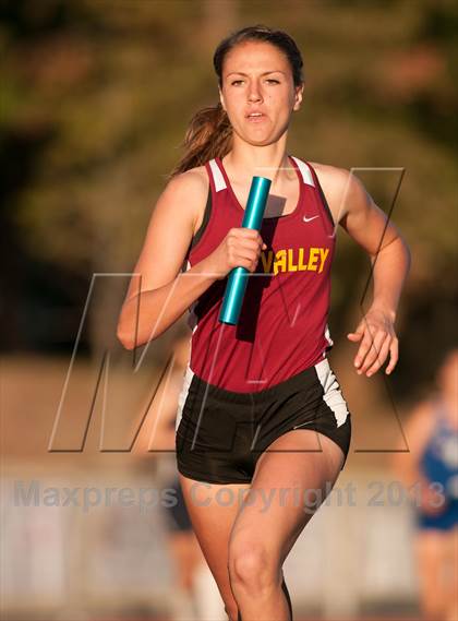 Thumbnail 3 in Don Green Invitational Girls 4x400 Meter Relay photogallery.