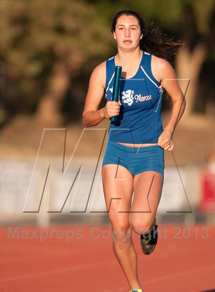 Thumbnail 2 in Don Green Invitational Girls 4x400 Meter Relay photogallery.