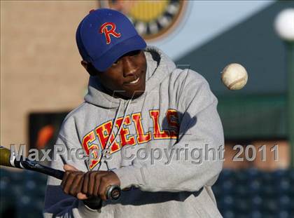 Thumbnail 2 in Roxana vs Metro East Lutheran @ GCS photogallery.