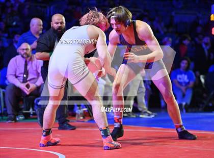Thumbnail 2 in UIL 6A State Championships 157 lb - 175 lb Finals photogallery.