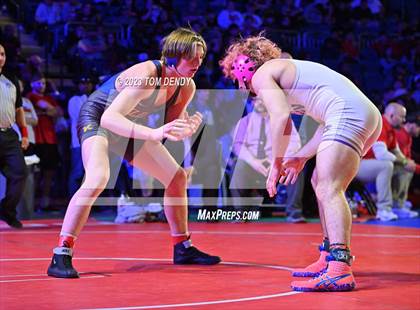 Thumbnail 3 in UIL 6A State Championships 157 lb - 175 lb Finals photogallery.
