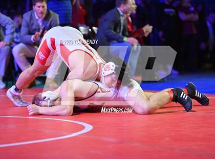 Thumbnail 2 in UIL 6A State Championships 157 lb - 175 lb Finals photogallery.