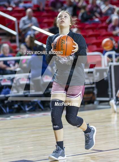 Thumbnail 3 in Hardin-Jefferson vs. Silsbee photogallery.