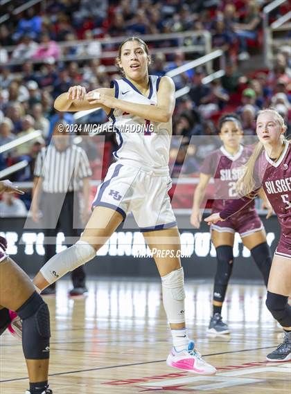 Thumbnail 3 in Hardin-Jefferson vs. Silsbee photogallery.