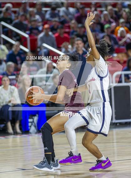 Thumbnail 2 in Hardin-Jefferson vs. Silsbee photogallery.