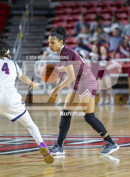 Thumbnail 3 in Hardin-Jefferson vs. Silsbee photogallery.
